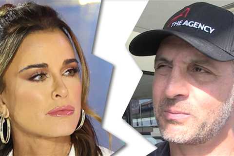 'RHOBH' Kyle Richards and Mauricio Umansky Reportedly Split