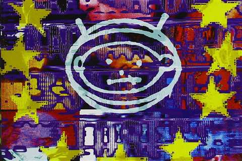 30 Years Ago: U2 Polarize Their Audience With ‘Zooropa’