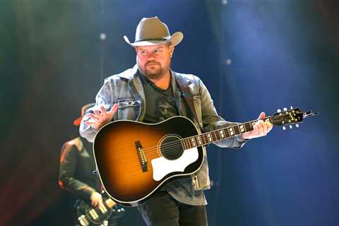 Randy Rogers, Rodney Crowell, Aaron Watson & More Revamp ‘God Blessed Texas’ to Honor Song’s..