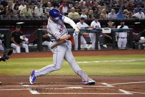 Surging Mets smack Diamondbacks for fifth straight win