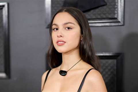 Olivia Rodrigo’s ‘Vampire’ Flies High on U.K. Chart