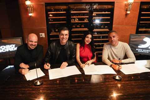 Kenia Os Renews Recording Deal With Sony Music Mexico and 5020 Records