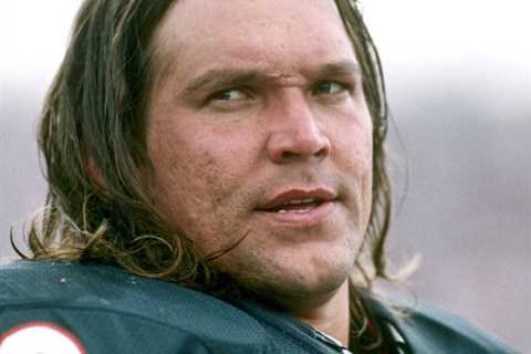 Bears legend Steve McMichael sees health improve after ICU admission: ‘Feisty as ever’