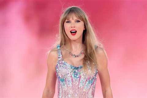 Taylor Swift Surprises ‘Someone Great’ Director With ‘Death by a Thousand Cuts’ Performance in..