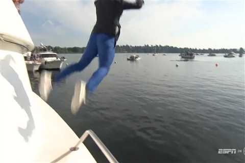 Robert Griffin III tears pants live on ESPN trying to jump into water