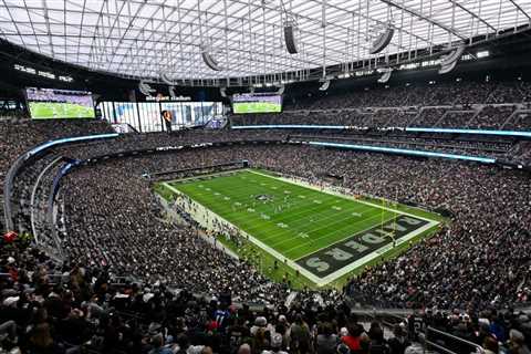 Super Bowl 2024 host Allegiant Stadium has roof leak in college football game
