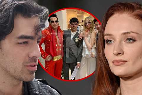 Joe Jonas and Sophie Turner's Wedding Elvis Impersonator Shocked by Divorce