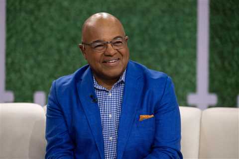 Mike Tirico pushes back against Lions ‘asterisk’ call controversy