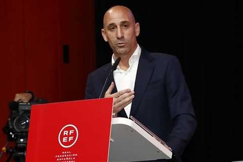 Luis Rubiales resigns as Spanish soccer federation president after World Cup kiss scandal