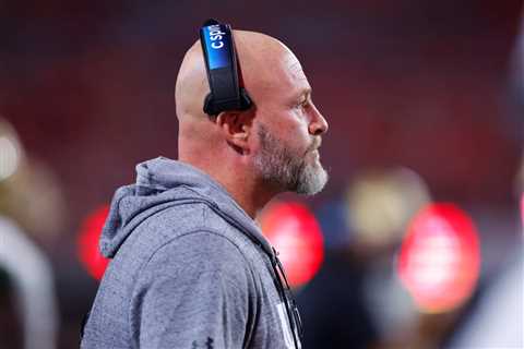 Trent Dilfer goes ballistic on his UAB coaching staff in wild meltdown