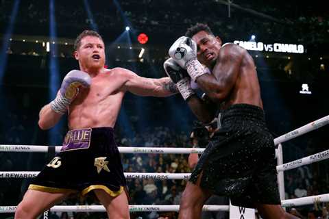 Canelo Alvarez scores unanimous decision win over Jermell Charlo