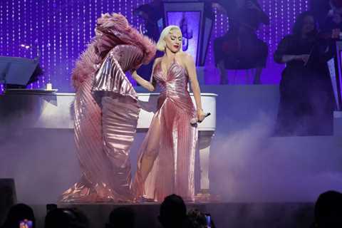 Lady Gaga Dedicates ‘Born This Way’ to 2017 Las Vegas Shooting Victims During Residency Show