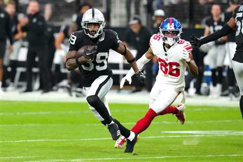 Heroes, zeros from Giants’ loss to Raiders: Darius Slayton made things worse