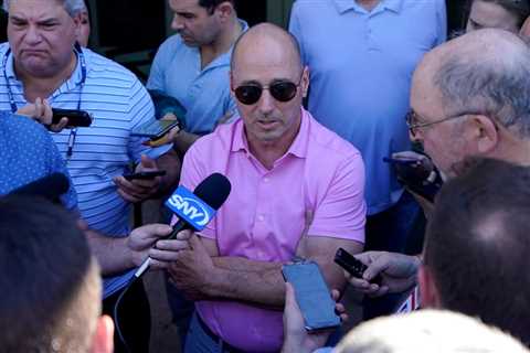 Brian Cashman is blocking out the noise that could help save the Yankees