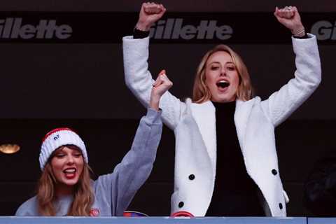 Taylor Swift and Brittany Mahomes Are ‘Twinning & Winning’ in New Photos From Chiefs Game