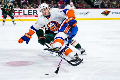 Top-heavy Islanders need stars to get back on track