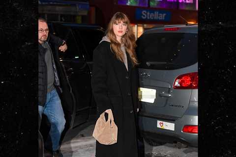 Taylor Swift Hits the Music Studio in NYC Solo
