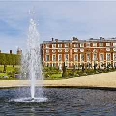 Who owns Hampton Court Palace and does the Royal Family live there?
