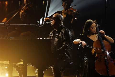 Billy Joel Performs 'Turn the Lights Back On' at the Grammys