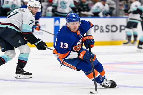 Matthew Barzal surprisingly missing from Islanders practice