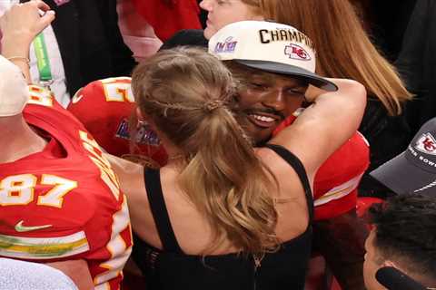 What Taylor Swift told Mercole Hardman after game-winning Super Bowl touchdown