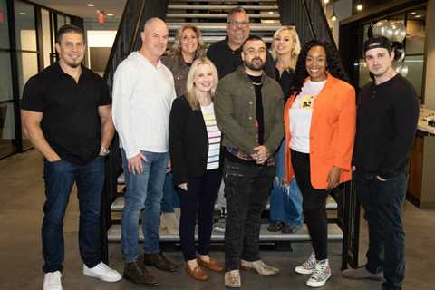 UMG Nashville Launches Silver Wings Records, Signs Hueston