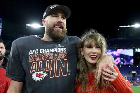 Taylor Swift & Travis Kelce Partied at Madonna’s Oscars Afterparty