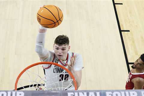 Purdue’s Zach Edey, UConn’s Donovan Clingan clash in March Madness final ‘everybody wants to see’