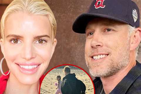Jessica Simpson Enjoys Getaway with Husband, Still Not Wearing Ring