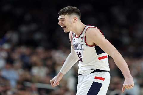 UConn’s Donovan Clingan headlines early 2024 NBA Draft entrants: ‘32 out’