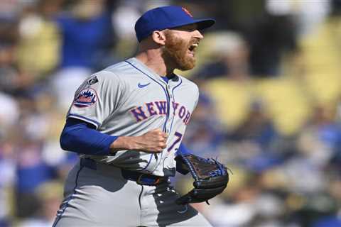 Mets’ Reed Garrett picks up first career save in style by striking out side