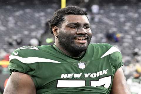 Eagles signing former Jets first-round pick Mekhi Becton