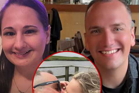 Gypsy Rose Blanchard Officially Back Together With Ex-Fiancé Ken Urker