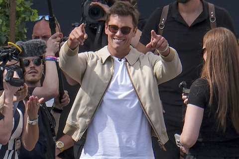 Tom Brady Gets Racy in Italy with Speedboat Team for Venice Grand Prix