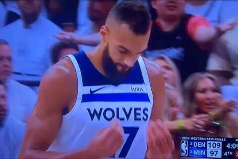 Timberwolves’ Rudy Gobert  makes money gesture towards Scott Foster after foul