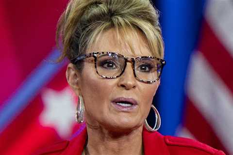 Sarah Palin Gets New Restraining Order Against Daughter Bristol's Stalker