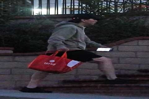Shohei Ohtani’s ex-interpreter Ippei Mizuhara delivering Uber Eats after fraud scandal