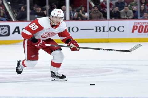 Patrick Kane re-signing with Red Wings after Rangers interest