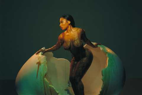 Megan Thee Stallion’s ‘Megan’ Charges to No. 1 on Top R&B/Hip-Hop Albums Chart