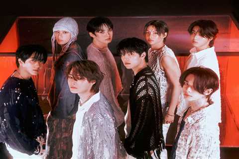Stray Kids Enlist Hugh Jackman and Ryan Reynolds for ‘Chk Chk Boom’ Video