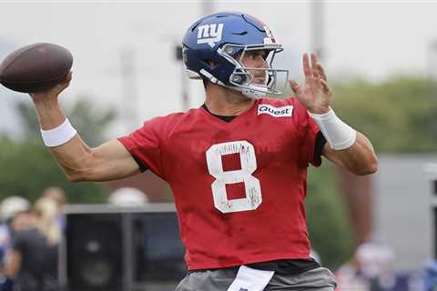 Daniel Jones has up-and-down day at Giants training camp