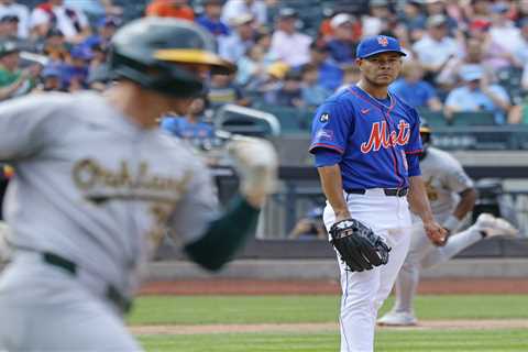 Mets’ implosion against A’s deals another blow to wild-card hopes