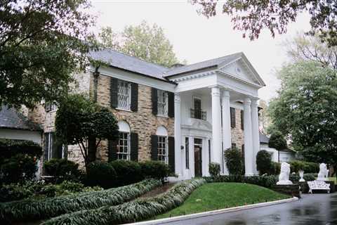 Woman Arrested in Scheme to Steal Elvis Presley Home