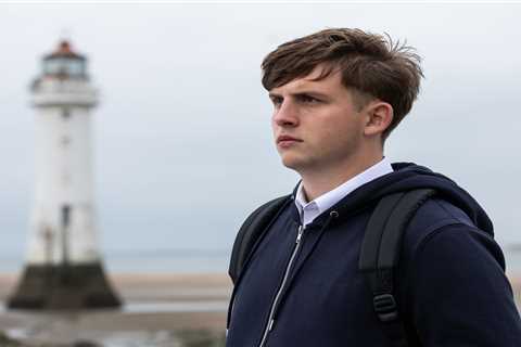Hollyoaks Star Quits Soap After 13 Years Onscreen