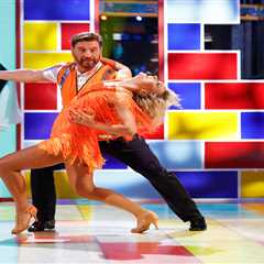 Is Nick Knowles the first to leave Strictly Come Dancing?