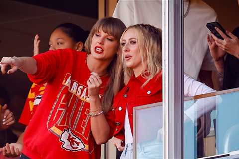 Are Taylor Swift and Brittany Mahomes Still Friends? Update – Hollywood Life