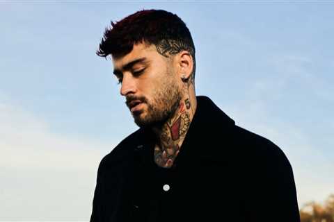 Zayn Malik Makes Another Silent ‘Tonight Show’ Walk-On to Announce First-Ever Headlining Tour