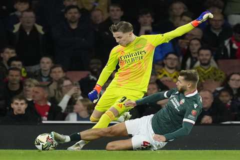 Goalie Jack Porter, 16, becomes youngest-ever Arsenal starter