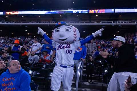 Pete Alonso’s massive Mets moment sent Citi Field watch party wild