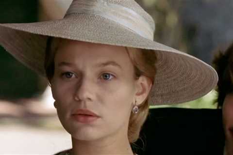 Amy March in 'Little Women' 'Memba Her?!